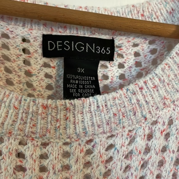 Ladies, 3X pink sweater - Picture 2 of 6